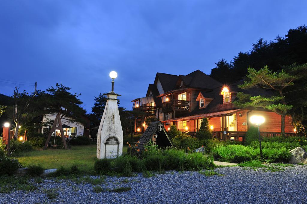 Villa Bench House Pyeongchang Esterno foto